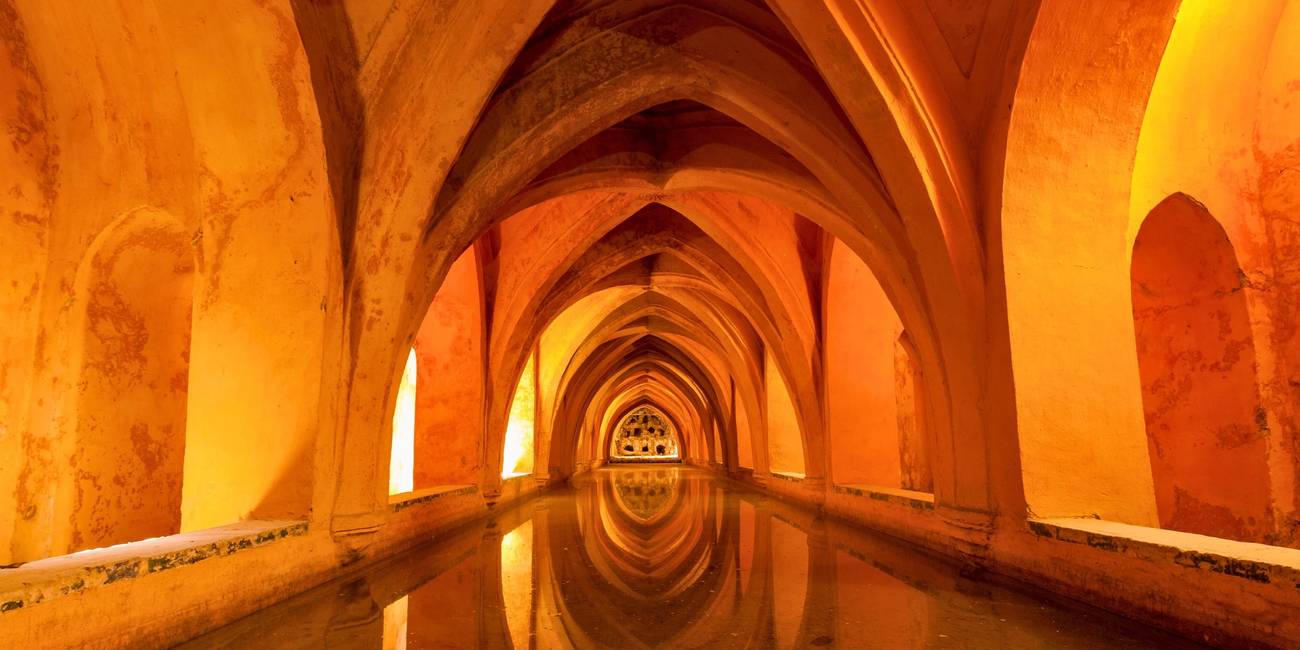 Seville Super Combi Pass, a digital or physical pass that simplifies visiting Seville's must-see attractions for tourists. Alcazar Sevilla 2026.